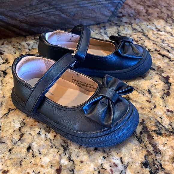 NWOT Cat & Jack  Size 4 - Picture 2 of 4